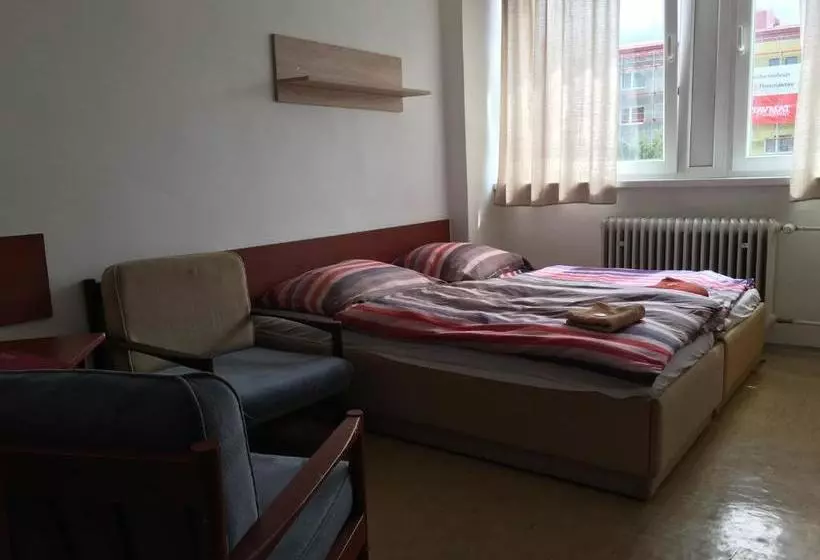 Отель Penzion Cestar