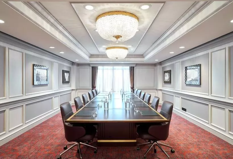 هتل Steigenberger Icon Wiltcher S