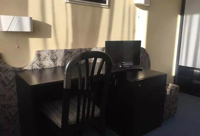 בית מלון כפרי U Tri Lvu