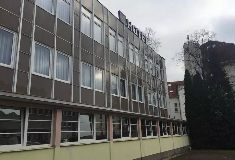 בית מלון כפרי U Tri Lvu