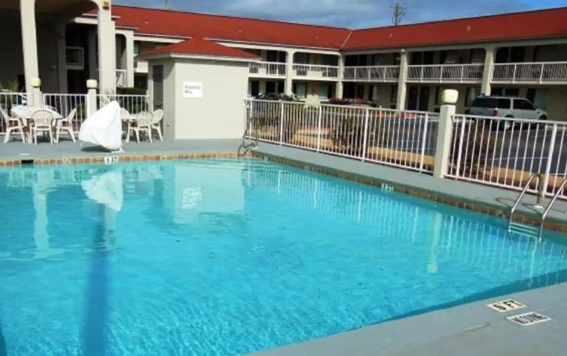 Motel 6 Abbeville, Al