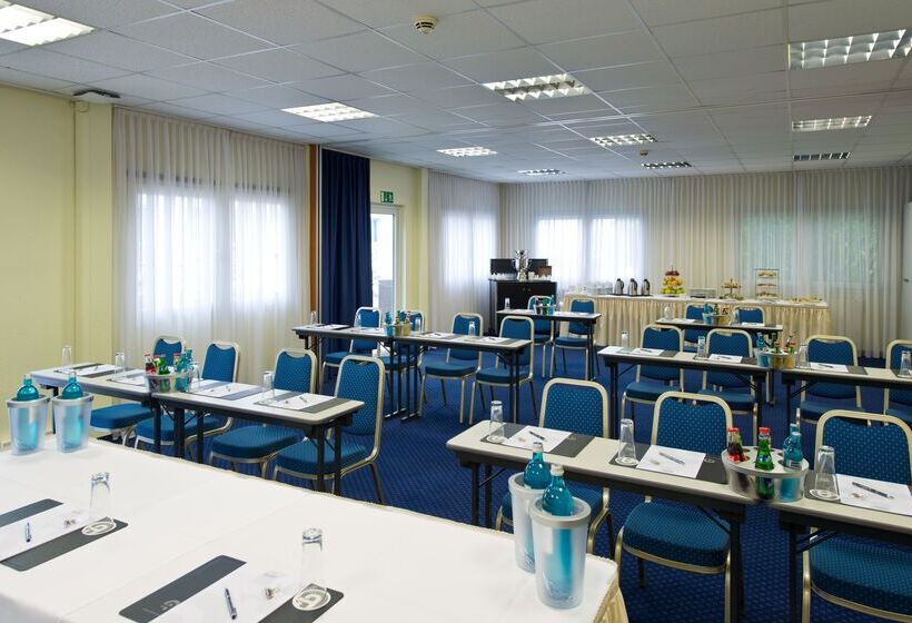 Achat Hotel Dresden Elbufer