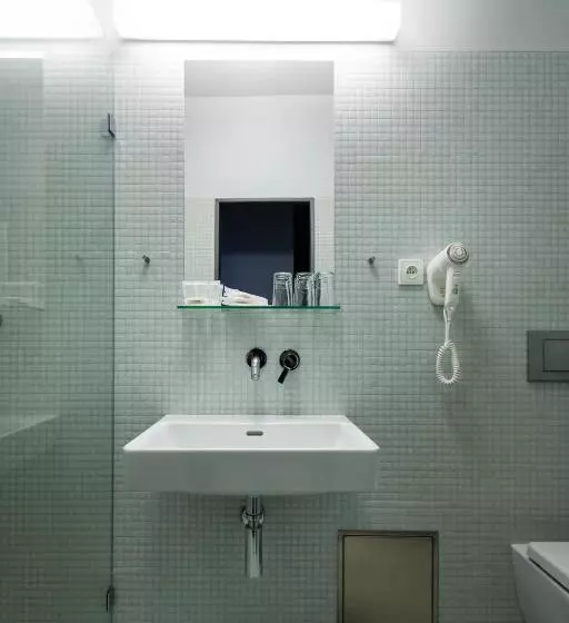 호텔 Atom Třebíč