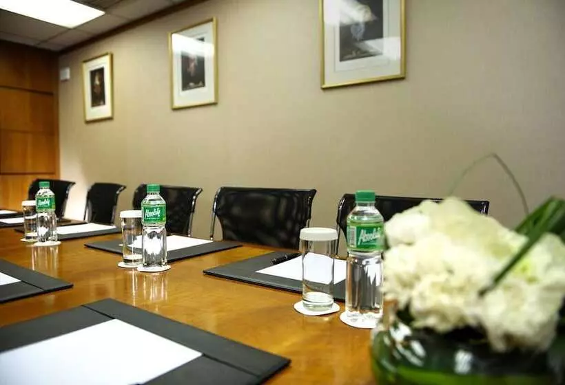 هتل Charterhouse Causeway Bay