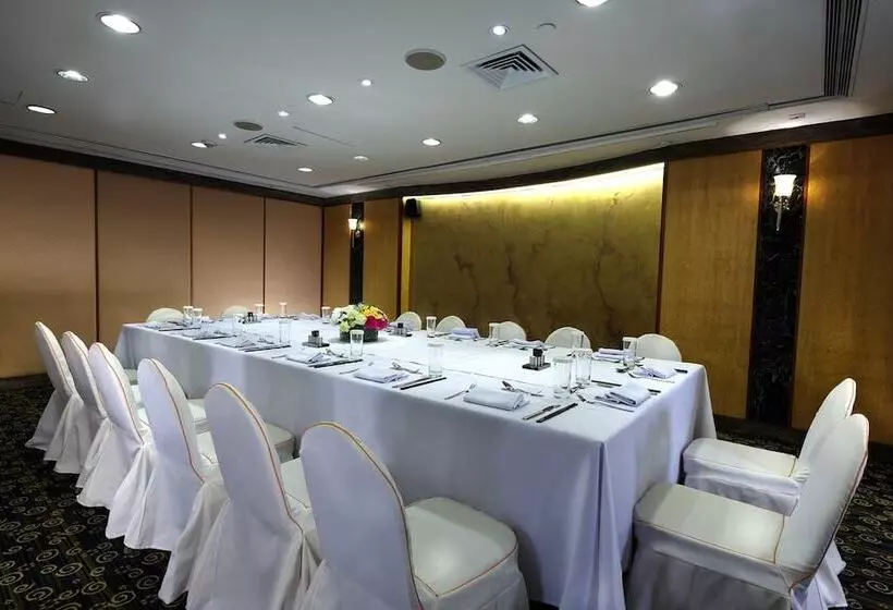 هتل Charterhouse Causeway Bay