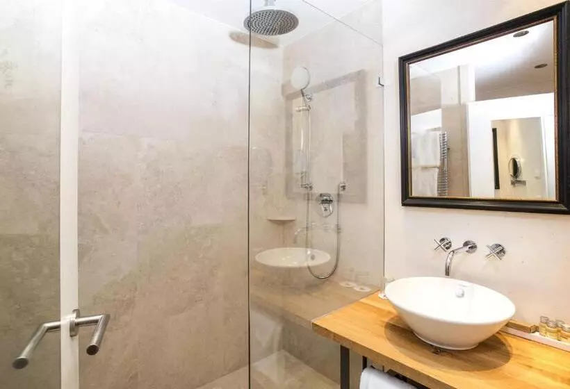 هتل Kitzhof Mountain Design Resort