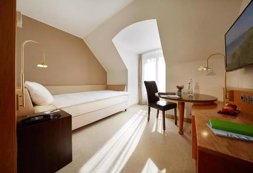 Lindner Hotel Dusseldorf Airport, Part Of Jdv By Hyatt