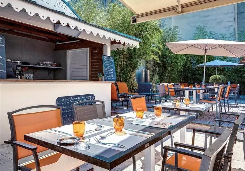 هتل Mercure La Roche Sur Yon