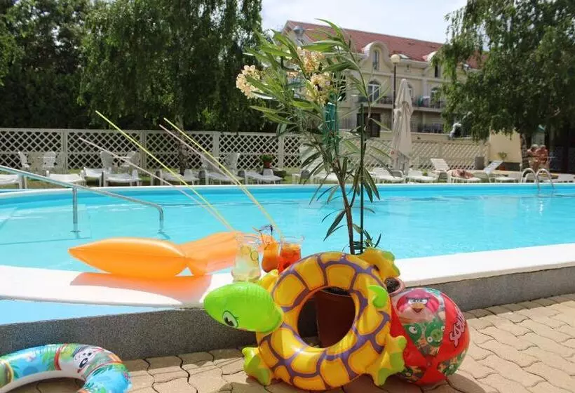 هتل Mátyás Király Gyógy és Wellness