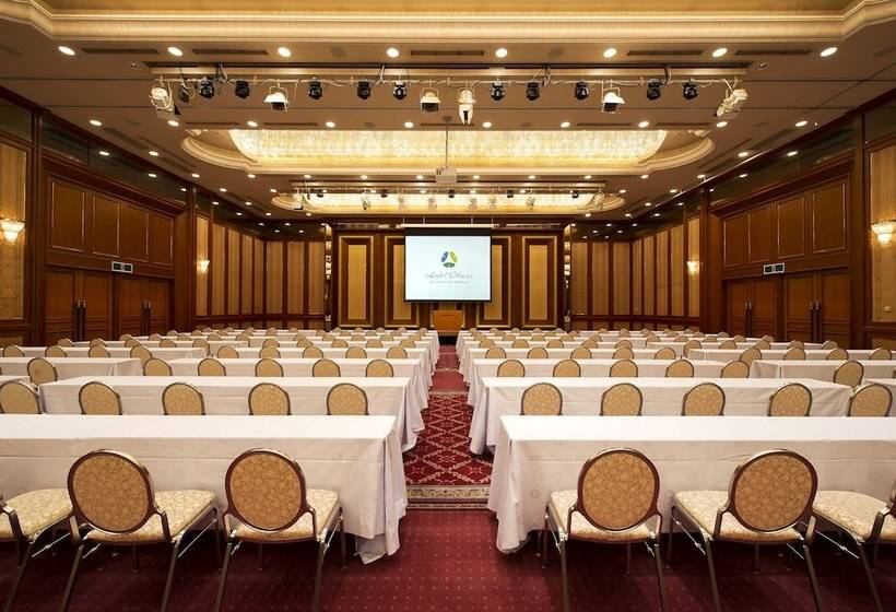 בית מלון כפרי Okura Jr Huis Ten Bosch