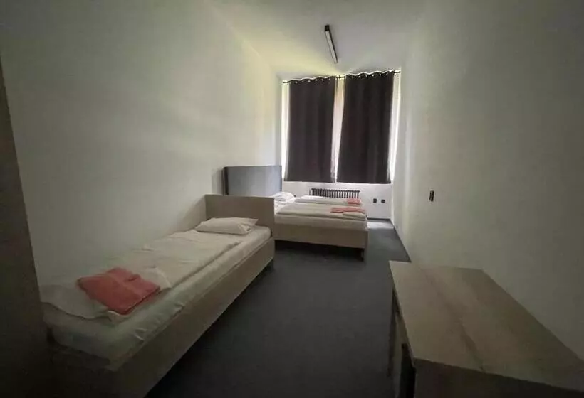 בית מלון כפרי Stadion Hradec Králové