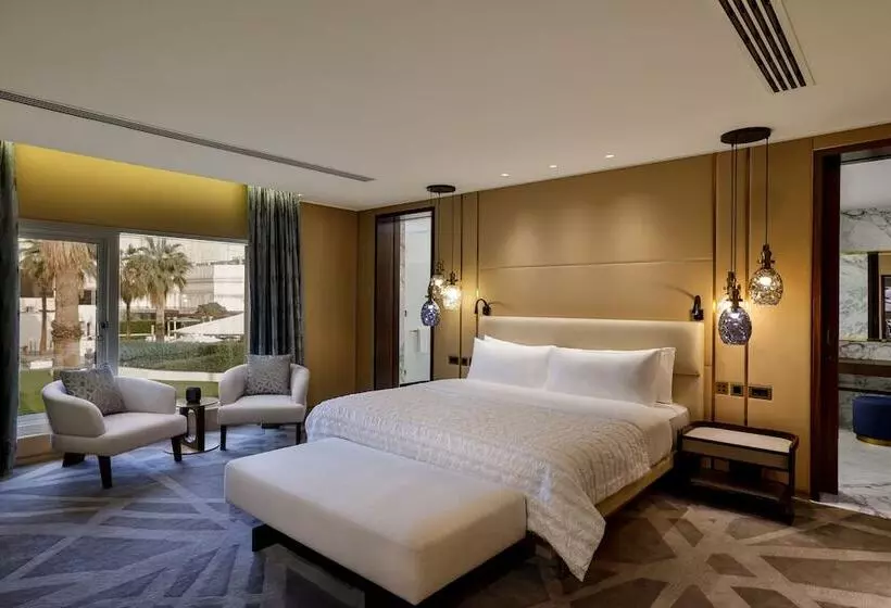 Le Méridien Dubai Hotel & Conference Centre