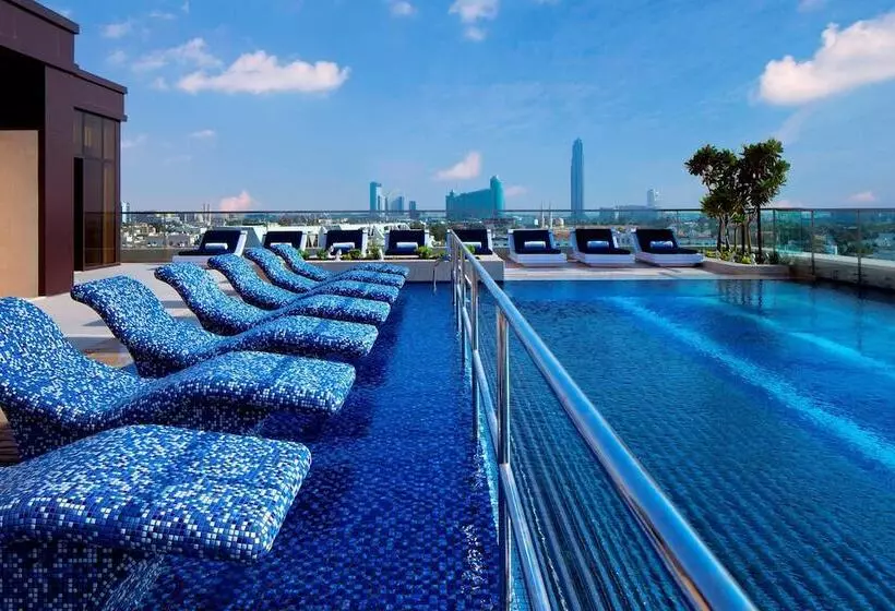 Le Méridien Dubai Hotel & Conference Centre