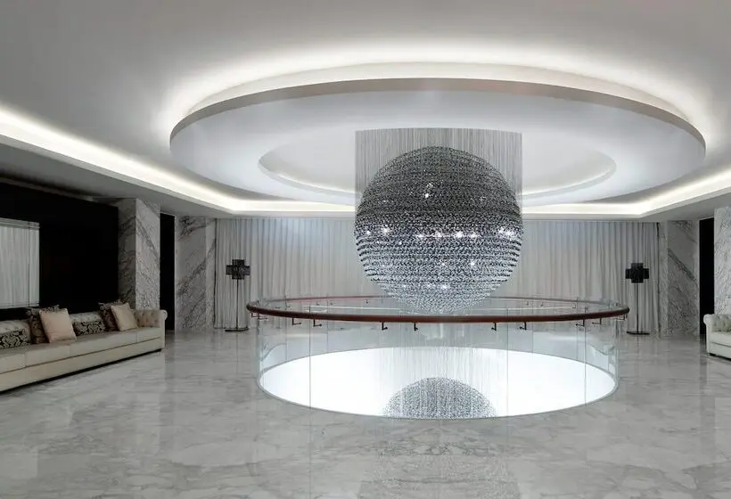 Le Méridien Dubai Hotel & Conference Centre