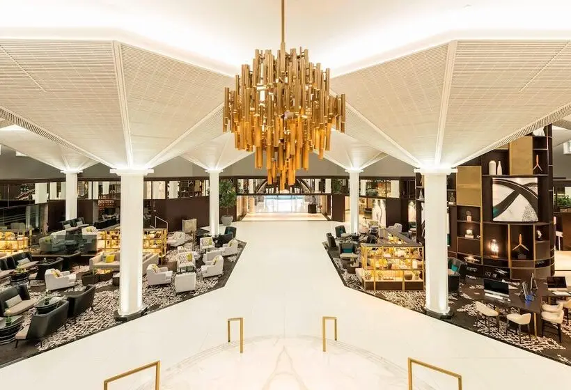 Le Méridien Dubai Hotel & Conference Centre
