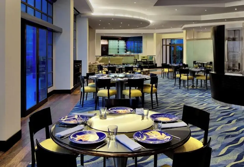 Le Méridien Dubai Hotel & Conference Centre