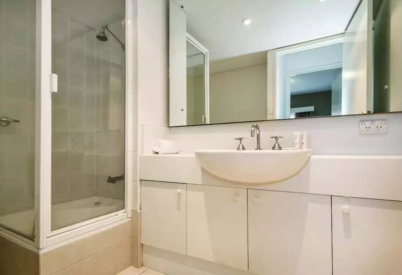 Hotel Breakfree Adelaide