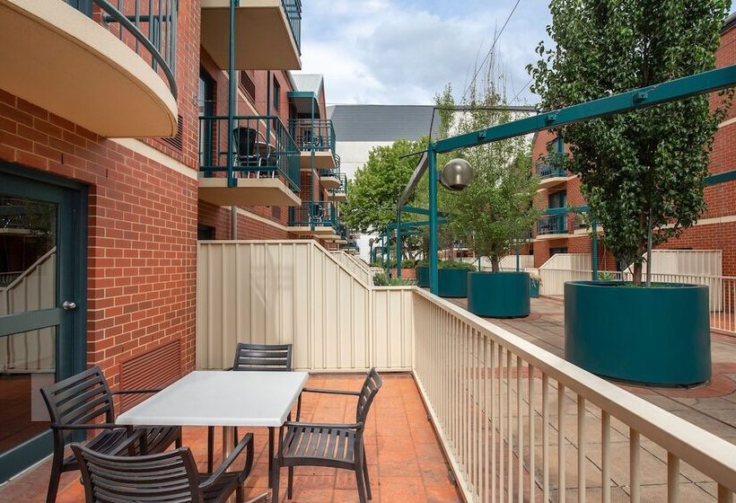 בית מלון כפרי Breakfree Adelaide