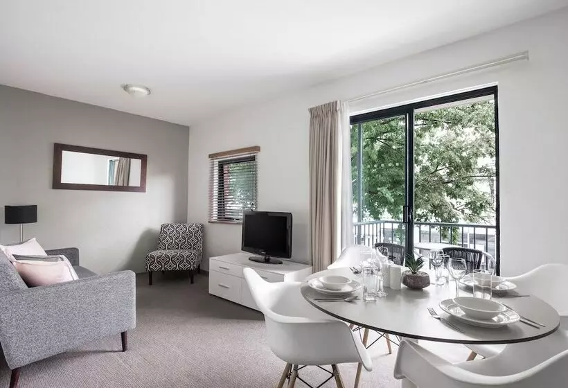 Hotel Breakfree Adelaide