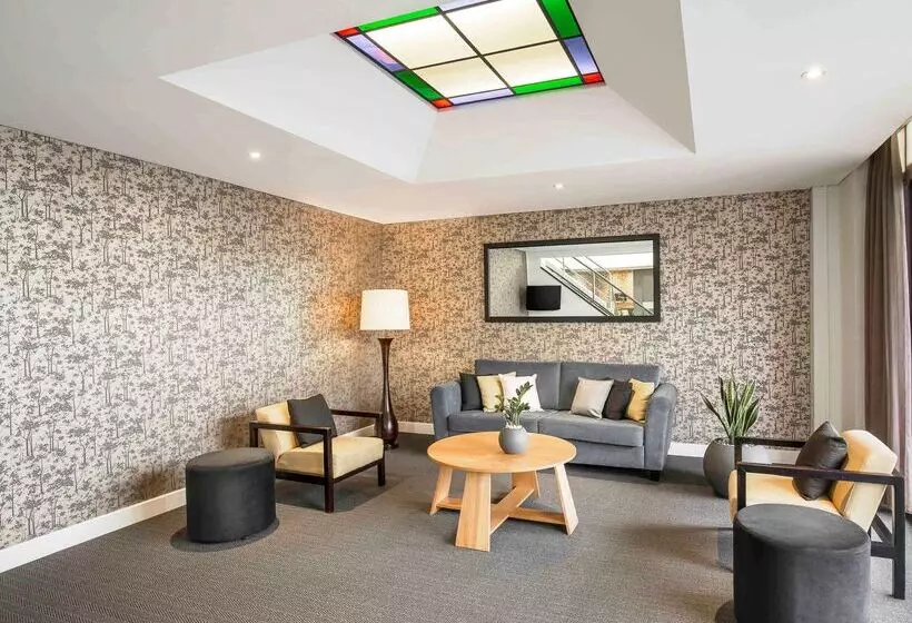 Hotel Breakfree Adelaide