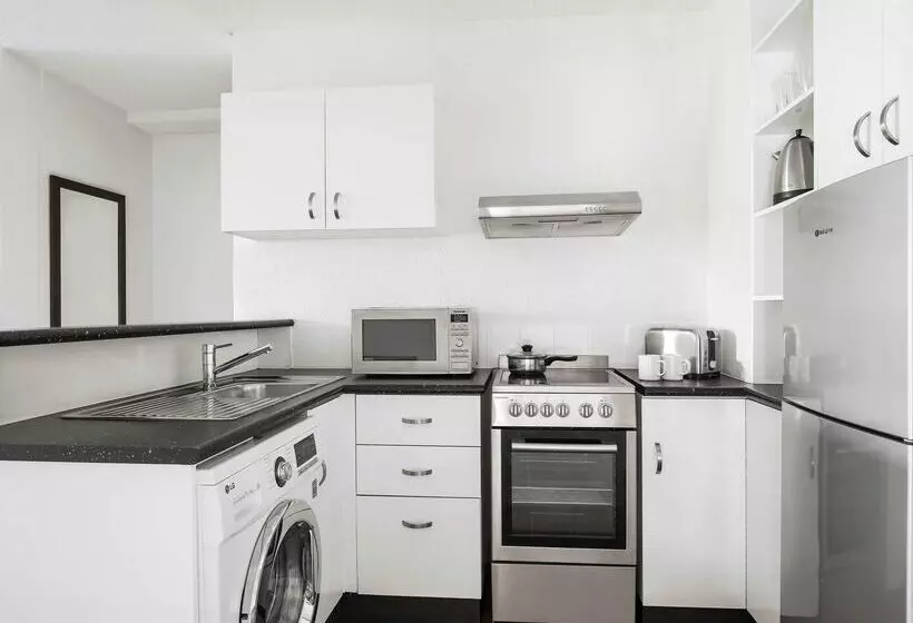 Hotel Breakfree Adelaide