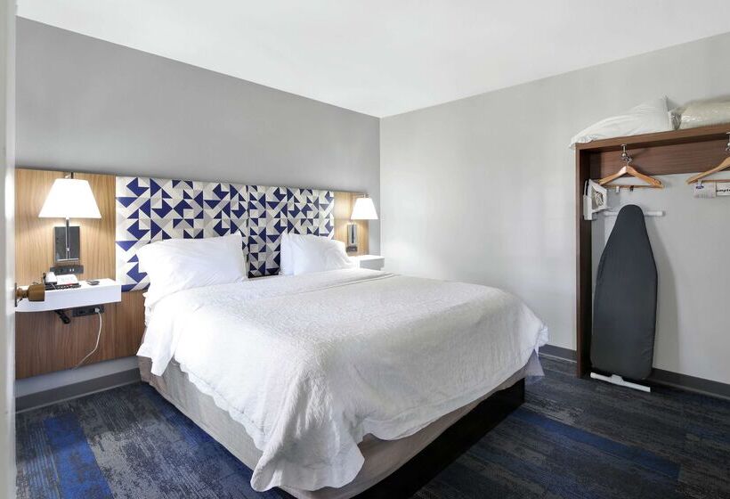 Отель Hampton Inn And Suites Santa Ana/orange County Airport