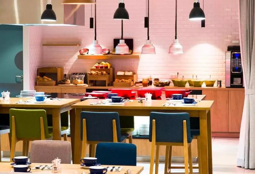 هتل Holiday Inn Calais Coquelles, An Ihg