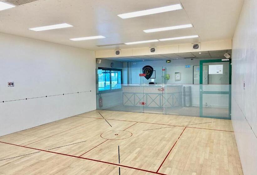 فندق Holiday Inn Calais Coquelles, An Ihg