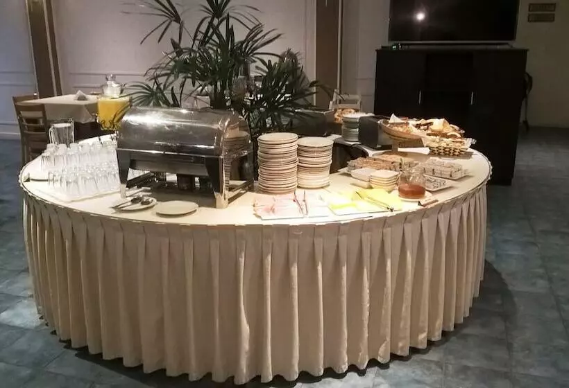 فندق Julio Cesar