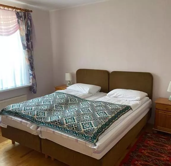 هتل Majori Guesthouse