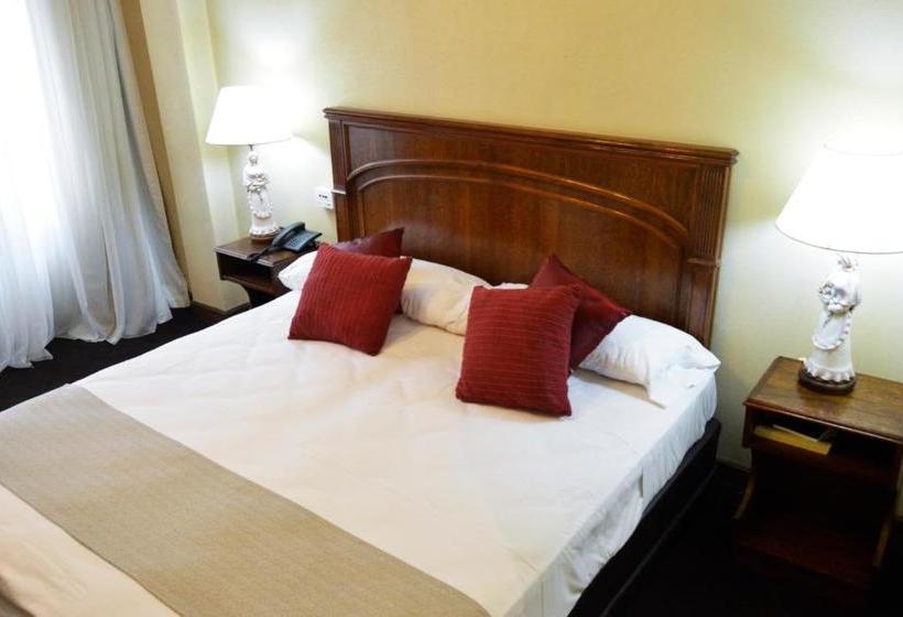 Gardi Hotel & Suites