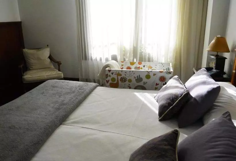 Gardi Hotel & Suites