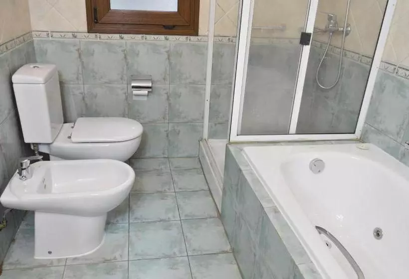 Gardi Hotel & Suites