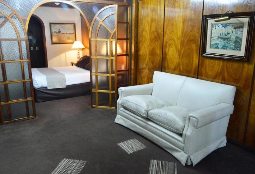 Gardi Hotel & Suites