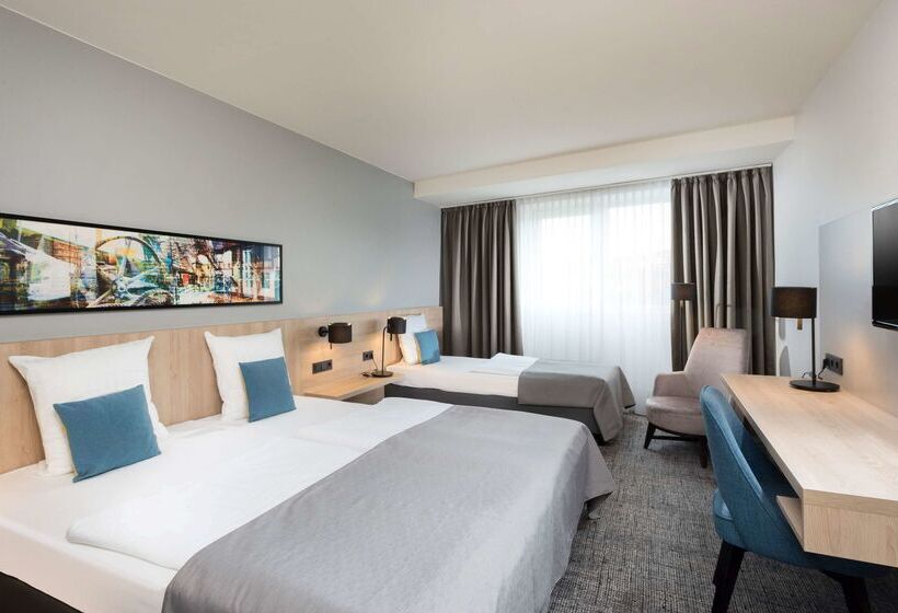 فندق Ramada By Wyndham Flensburg City