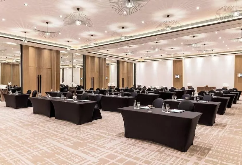 Le Royal Meridien Beach Resort & Spa Dubai