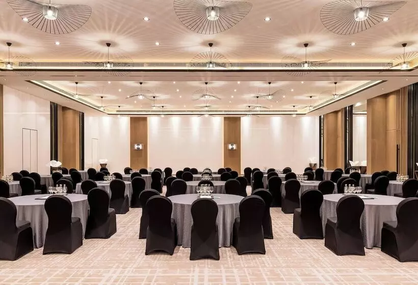 Le Royal Meridien Beach Resort & Spa Dubai