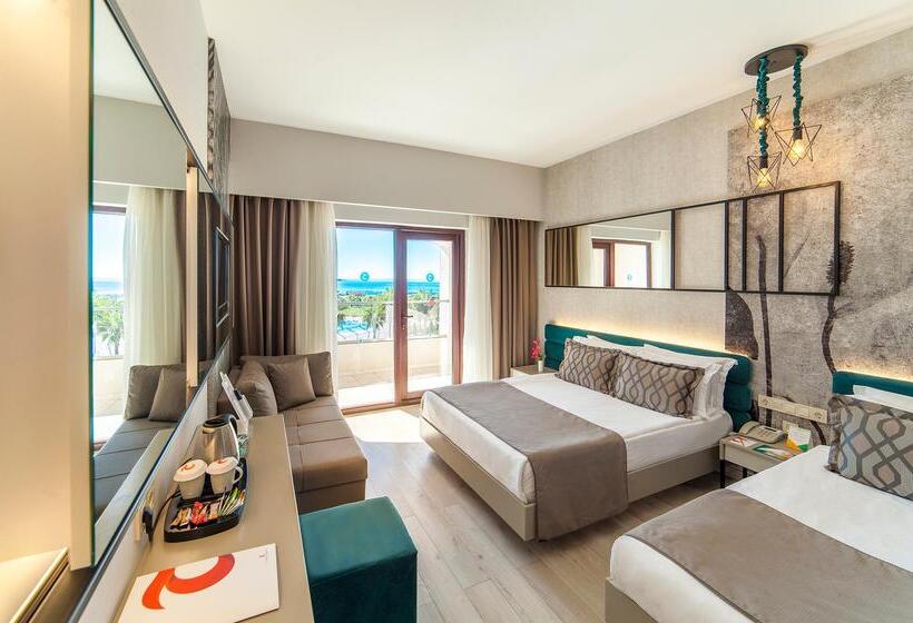 Club Hotel Turan Prince World Kids Concept