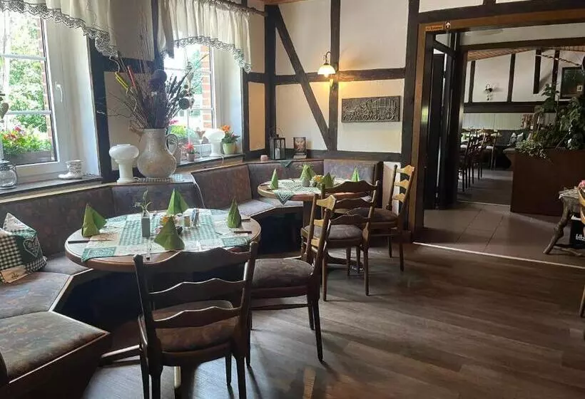 ホテル Gästezimmer Zum Krug Im Grünen Kranze