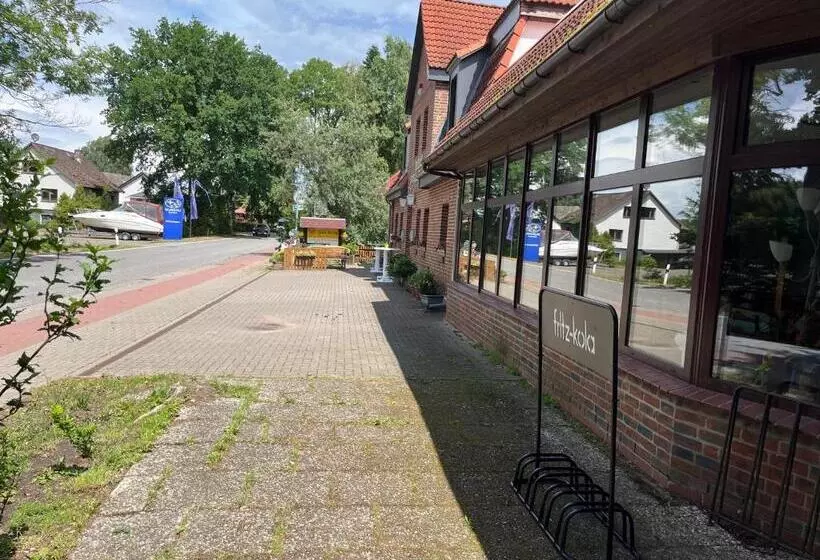 ホテル Gästezimmer Zum Krug Im Grünen Kranze