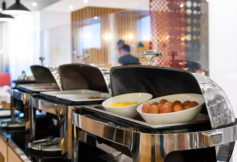 Hotelli Holiday Inn Express Moscow  Khovrino, An Ihg