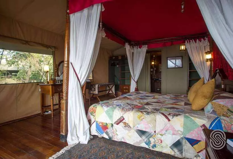 בית מלון כפרי Kirawira Serena Camp