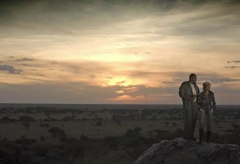 בית מלון כפרי Kirawira Serena Camp