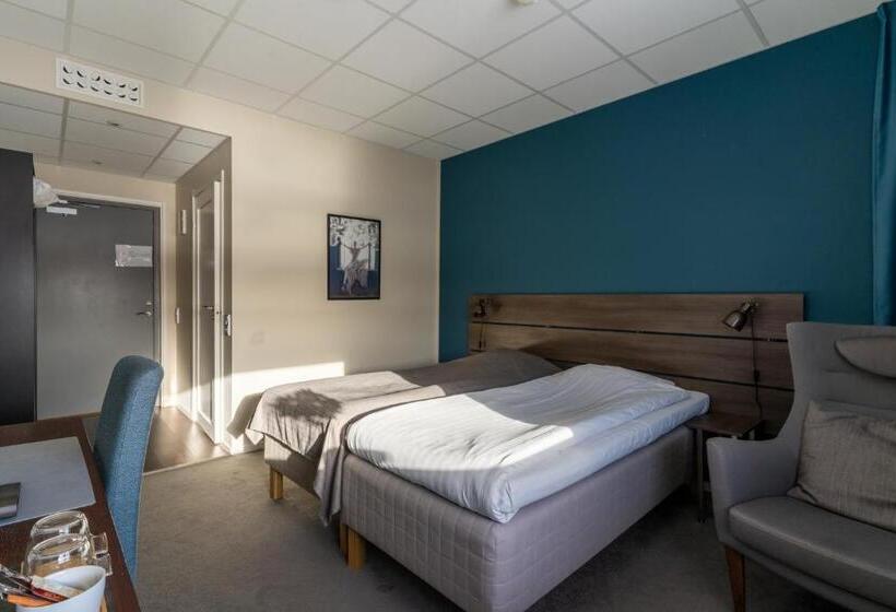 هتل L Entré Norr