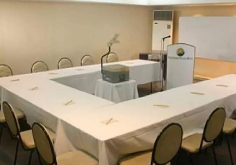 בית מלון כפרי Millennium Plaza Serviced Residences 