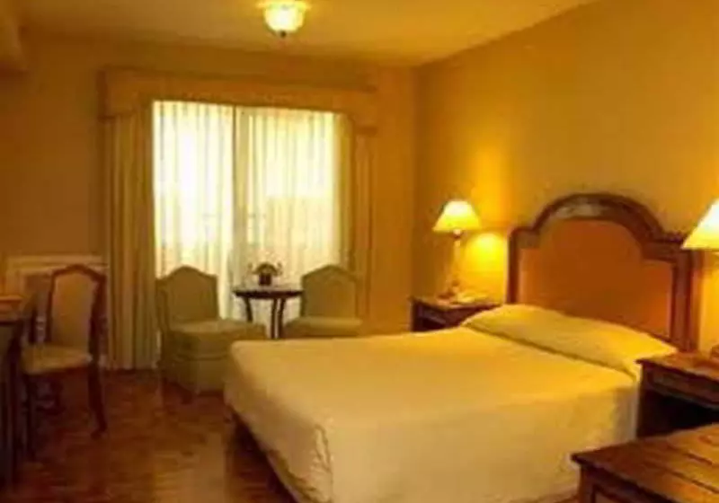 בית מלון כפרי Millennium Plaza Serviced Residences 