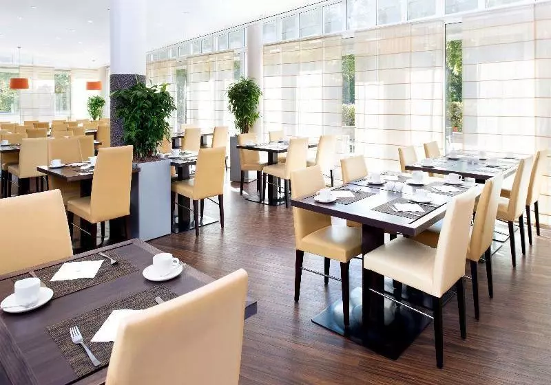 هتل Nh Berlin Potsdam Conference Center