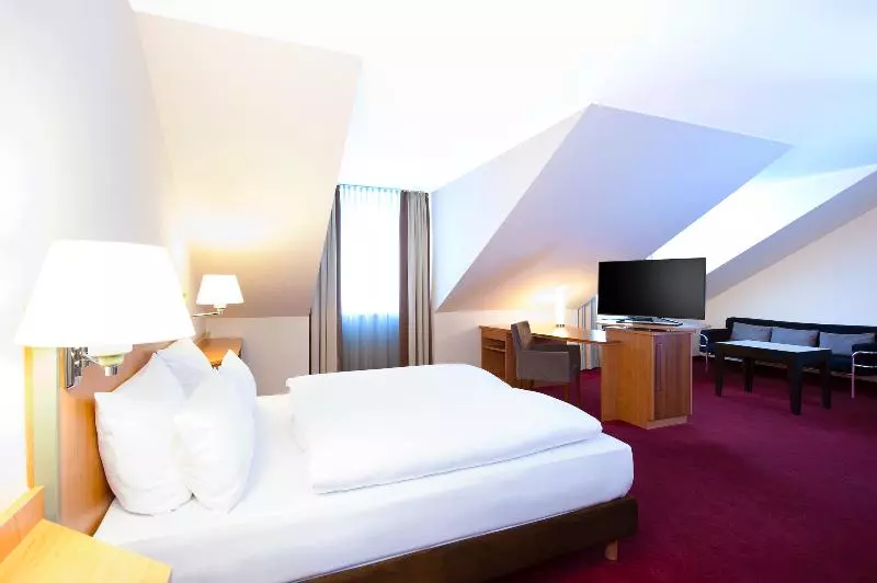 هتل Nh Berlin Potsdam Conference Center