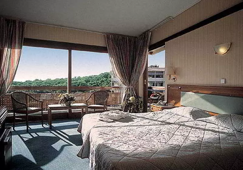 Hotel Plaza Vouliagmeni