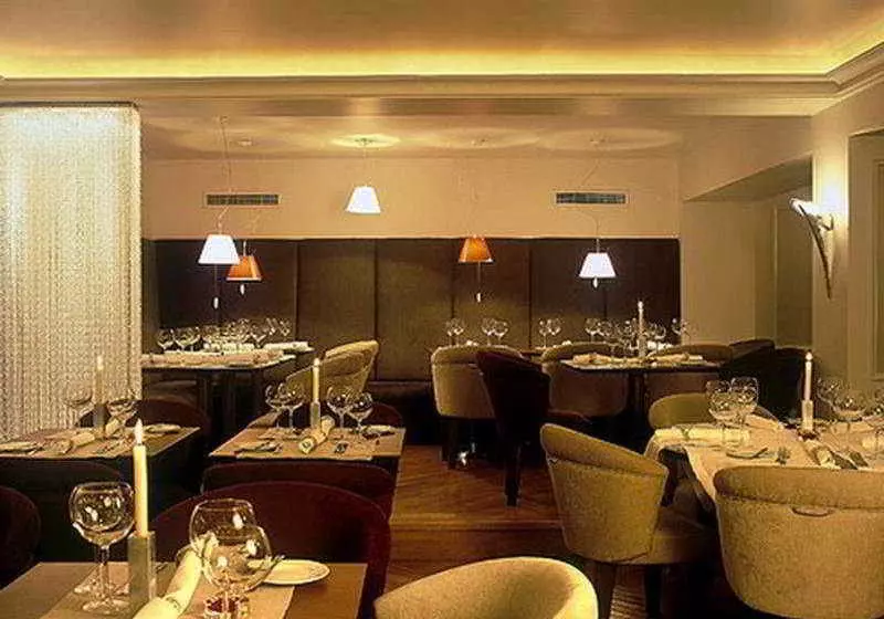 Hotel Plaza Vouliagmeni